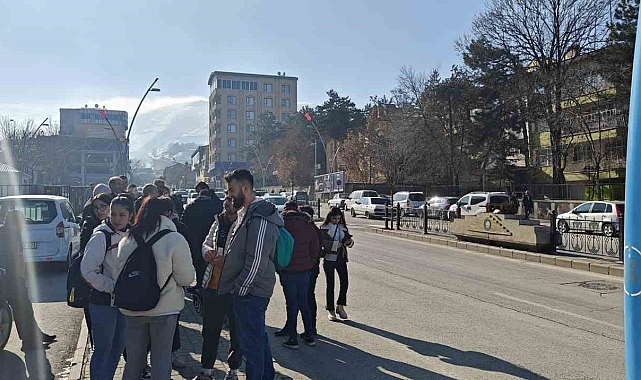 Muş&#039;ta Ulaşım Krizi: Öğrenciler Sınavlara Yetişemedi