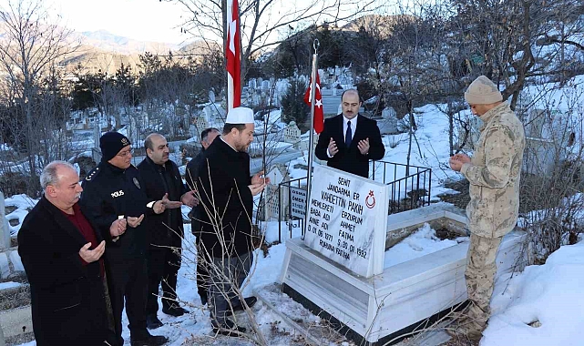 Oltu Kaymakamı Çelik&#039;ten Şehitlere Vefa Ziyareti