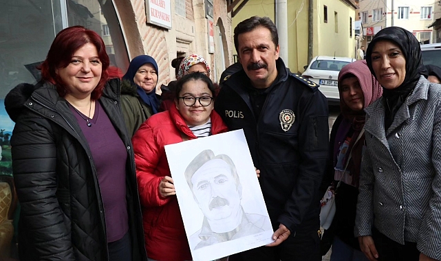 Özel bireylerin sosyal hayata entegrasyonu ve yürütülen projeler hakkında bilgi aldılar