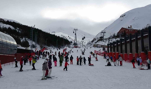 Palandöken Kayak Merkezi Sömestr Tatilinde Patladı!