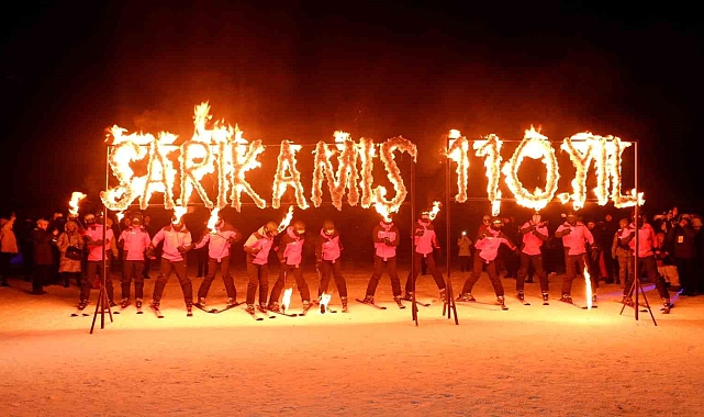 Sarıkamış&#039;ta Şehitlere Saygı Meşalelerle Yaşatıldı