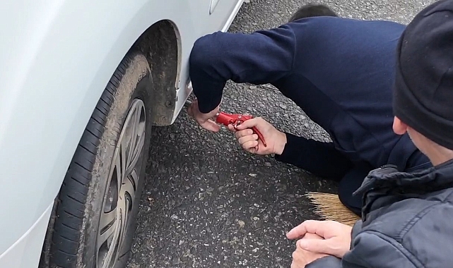 Sıkışan kedi için zamana karşı yarış