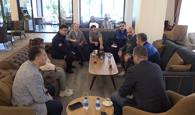 Taksi şoförü, aracını çizdikleri gerekçesiyle Kazak paralimpik bisiklet sporcularına saldırdı