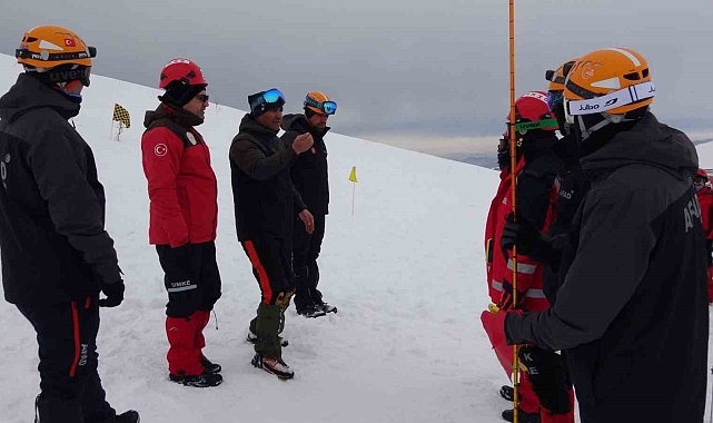 Van'da Çığ Felaketlerine Karşı Savaş: AFAD'dan Yoğun Eğitim