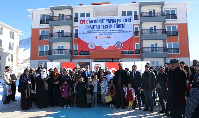 Van&#039;da eşini kaybetmiş ihtiyaç sahibi 51 kadın evlerine kavuştu