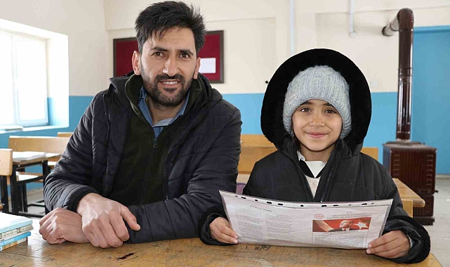 Van&#039;ın Yaşlıdal Köyü&#039;nde Tek Öğrencinin Karne Heyecanı