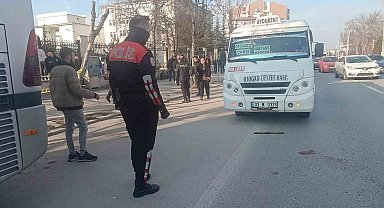 Afyonkarahisar'da Dolmuş Şoförleri Arasında Silahlı Kavga: 2 Ağır Yaralı