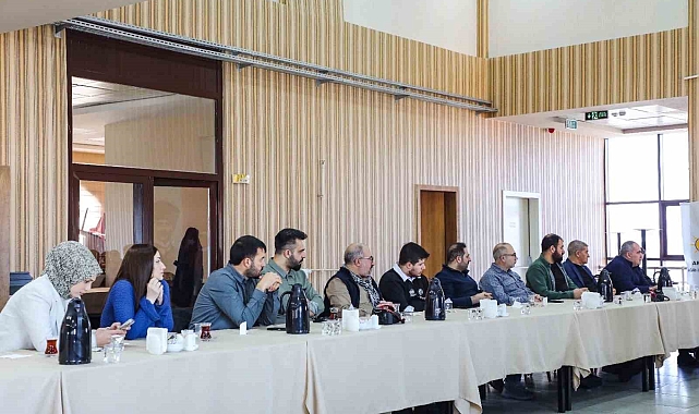 AK Parti Ağrı İl Başkanı Yıldız, basın mensuplarıyla bir araya geldi