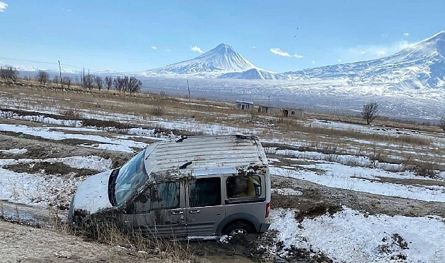 AK Parti Aralık İlçe Başkanı Paşa Şeyran ve Yönetimi Kaza Geçirdi