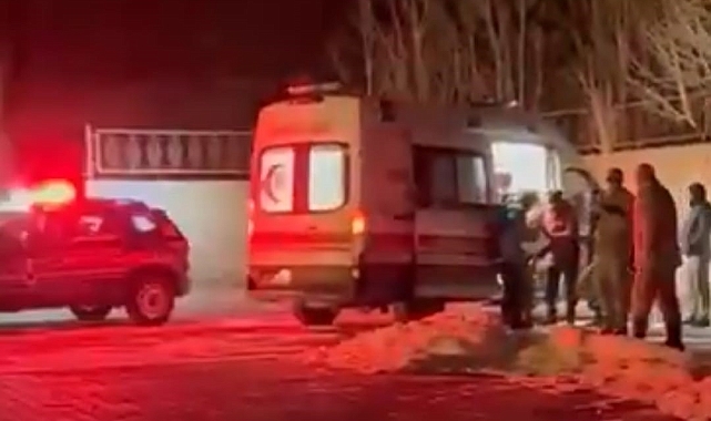 Bahçesaray&#039;da Düşük Riski Bulunan Hamile Kadın Helikopterle Hastaneye Kaldırıldı