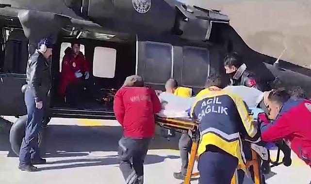 Bahçesaray&#039;da Kalp Krizi Geçiren Hasta, Helikopterle Van&#039;a Sevk Edildi
