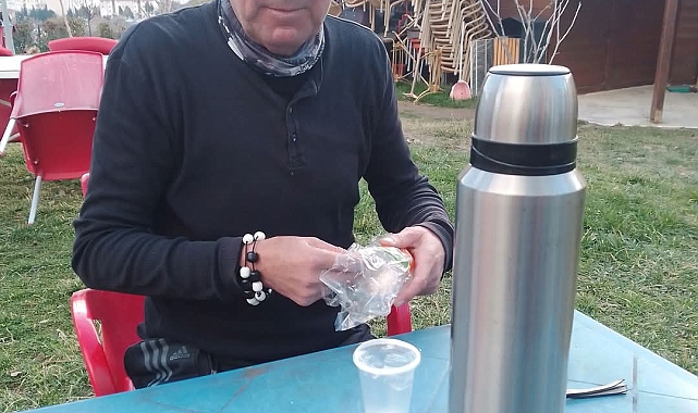 Belediye ait çay bahçesinde çaya yapılan zamma tepki gösterdi