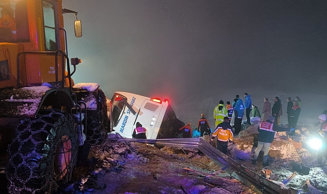 Bingöl&#039;de Yoğun Kar Yağışı Sonucu Yolcu Otobüsü Devrildi: 4 Ölü, 32 Yaralı
