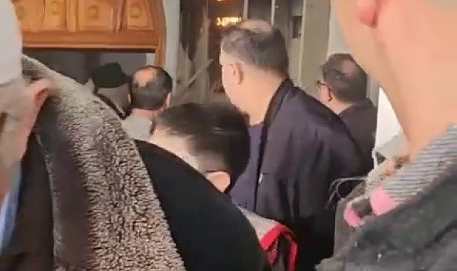Bursa&#039;da Cuma Namazı Sırasında Camide Yangın Paniği