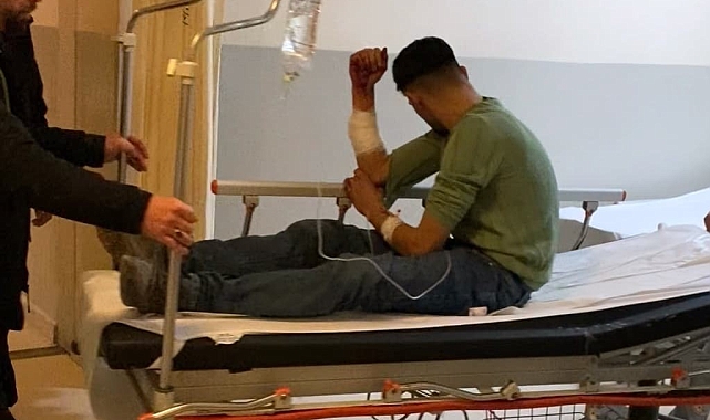 Bursa&#039;da Kavga Ayırmaya Çalışan Genç Bıçaklandı