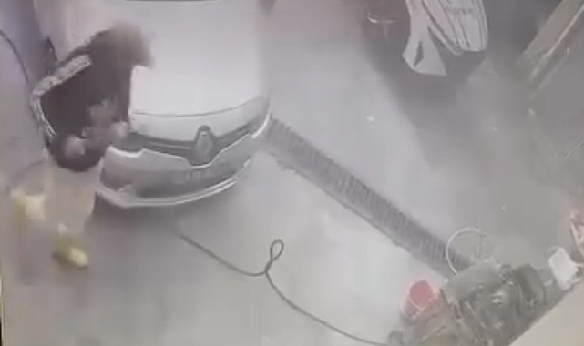 Bursa&#039;da Tazyikli Suyla Dans Eden Adam Kamerada