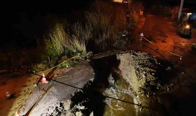 Çanakkale&#039;de Sağanak Yağış Köprü Çökmesine Neden Oldu