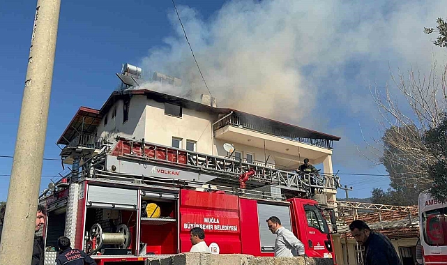 Çatı katı yangınında 5 kişi dumandan etkilendi