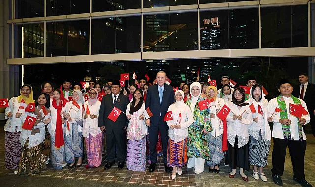 Cumhurbaşkanı Erdoğan&#039;a Endonezya&#039;da sevgi seli