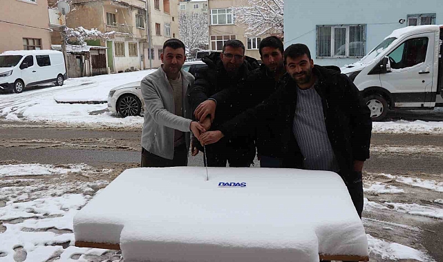 Dadaş&#039;ın pastası bu kez kardan oldu