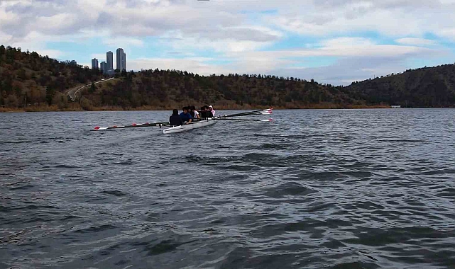 Denizi olmayan şehirde milli kanocular yetişiyor