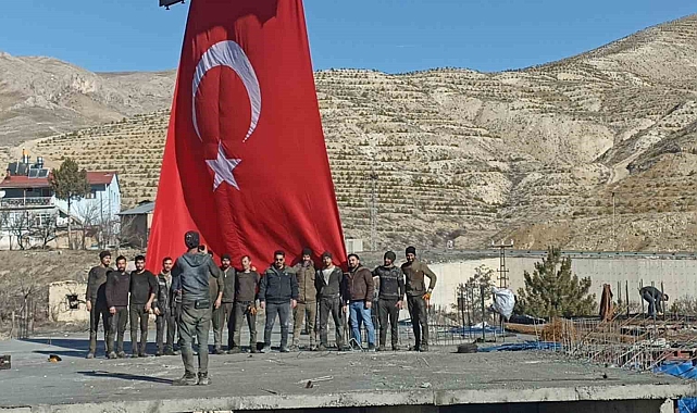 Deprem konutlarının betonarme inşaatını 50 günde tamamladılar