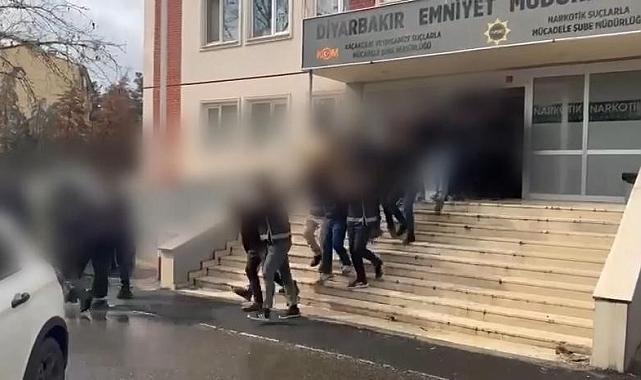 Diyarbakır merkezli 3 ilde silahlı organize suç örgütüne operasyon: 12 tutuklama