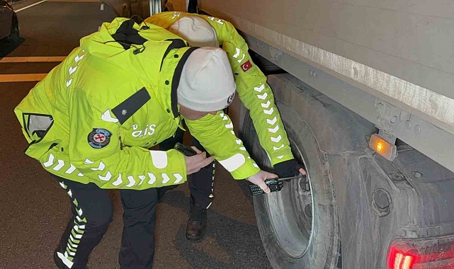 Düzce&#039;de Kış Lastiği Denetimi: 311 Araç Kontrol Edildi