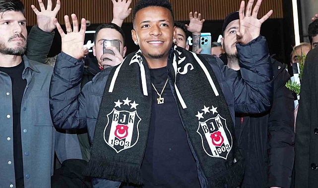 Ekvadorlu gazeteci Gustavo Villacreses, Keny Arroyo&#039;yu anlattı