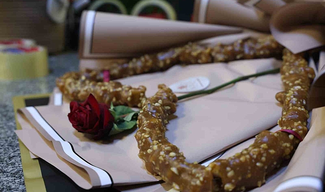 Elazığ&#039;da Sevgililer Günü&#039;ne Özel Cevizli Sucuk Buketi