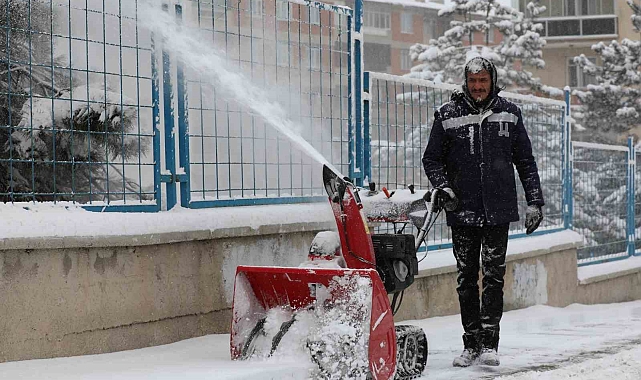 Erzurum&#039;da Kar Yağışı Sonrası Soğuk Hava ve Çığ Tehlikesi