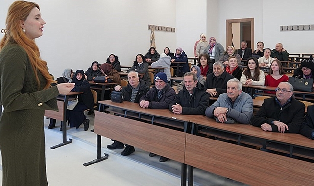 ETÜ 60+ Tazelenme Üniversitesi&#039;nde Yeni Dönem Başladı