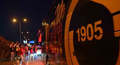 Galatasaray, Gaziantep'e Coşkulu Karşılamayla Geldi