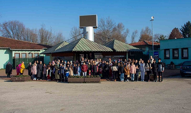 Genç sporcular hayvanat bahçesine hayran kaldı