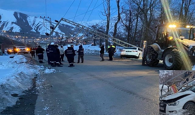 Hakkari&#039;de Otomobil Elektrik Direğine Çarptı: 2 Yaralı