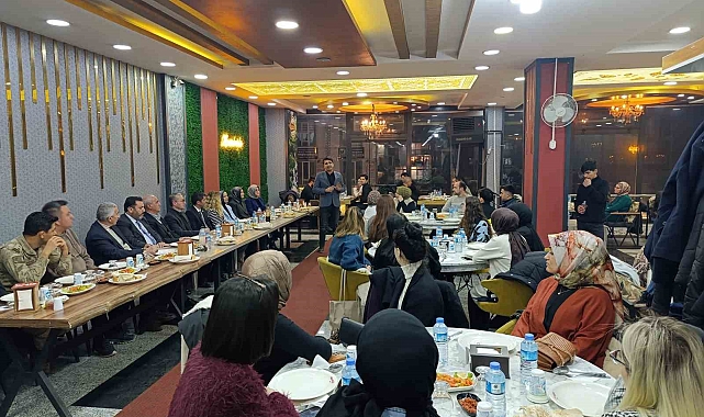 Hamur&#039;da Aday Öğretmenler İçin Tanışma ve Kaynaşma Yemeği Düzenlendi