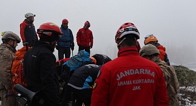 Iğdır'da 6 Şubat Depremlerinin Yıl Dönümünde Arama-Kurtarma Tatbikatı ve Anma Etkinliği Düzenlendi