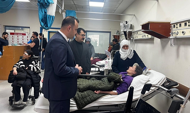 Iğdır&#039;da Kaza Yapan Öğrenci Servisi Öğrencileri Hastanede Ziyaret Edildi