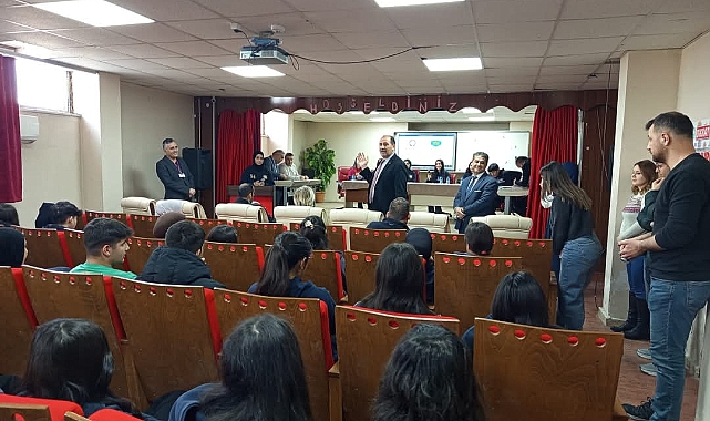 Iğdır&#039;da &quot;Oku-Yorum, Yazı-Yorum&quot; Projesiyle Türk Kültürüne Yolculuk