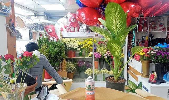 Iğdır&#039;da Sevgililer Günü Çiçek Hazırlıkları Başladı