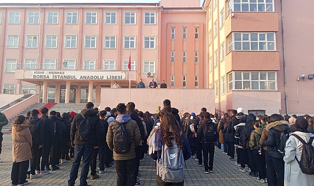 Iğdır İl Milli Eğitim Müdürü Aziz Gün&#039;den Borsa İstanbul Anadolu Lisesi&#039;ne Ziyaret