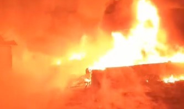 Karapınar&#039;da Depo Yangını: 6 Bin Takım Sulama Borusu Kül Oldu