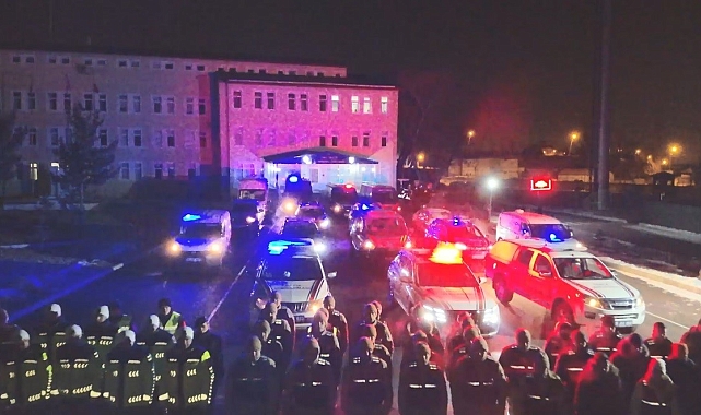 Kars&#039;ta Şafak Operasyonu: 30 Gözaltı, Cephanelik Ele Geçirildi