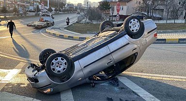 Kastamonu'da Otomobil Takla Attı: Anne ve Çocuğu Yaralı
