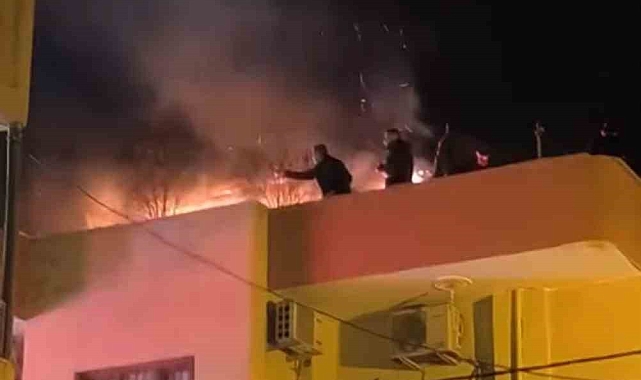 Kızıltepe&#039;de Bina Terasında Yangın: Korku Dolu Anlar