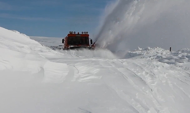 KOAH Hastası Yaşlı Adam, Ambulans Helikopterle Erzurum&#039;a Nakledildi