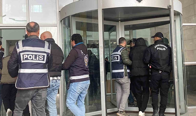 Mersin&#039;de &quot;Kaplanlar&quot; Çetesine Büyük Operasyon: Tutuklu Sayısı 16&#039;ya Yükseldi