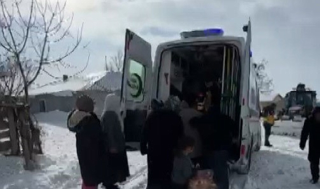 Muş&#039;ta Doğum Hastası Kadın 6 Saatlik Zorlu Mücadele Sonunda Hastaneye Ulaştırıldı