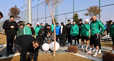 Ova Beyleri Kötü Gidişe Son Vermek İçin Kurban Kesti