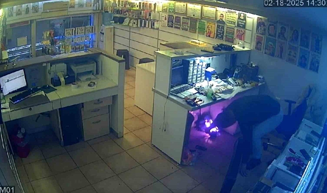 Rize&#039;de Telefon Bataryası Alev Aldı: İşletmeci Şans Eseri Kurtuldu